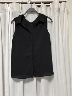 夏物処分　ブラック ノースリーブシャツ