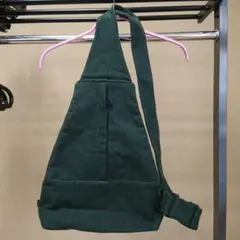 Paul Smith 三角型ショルダーボディバッグ