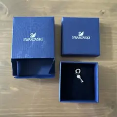 Swarovski ハート型の鍵チャーム