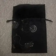 刺繍入り黒巾着袋