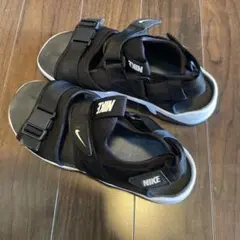 NIKE キャニオン　サンダル ブラック