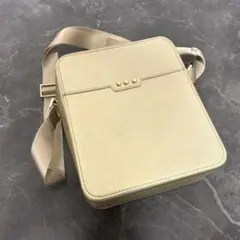 CULLNI レザーショルダーバッグ シャンパンゴールドカラー