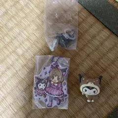 女の子とクロミのキャラクター ストラップ付き