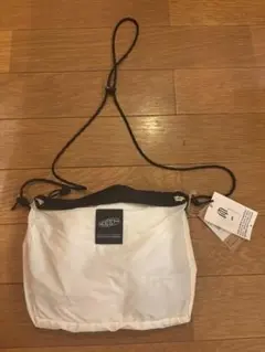 keenサコッシュ　エコバッグショルダーバッグ　キーン