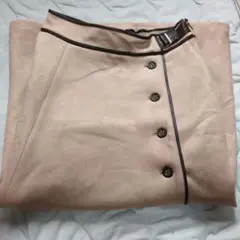 ベージュスカート S