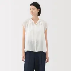 無印　フレンチスリーブブラウス　オフ白