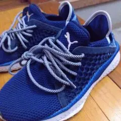 Puma スニーカー