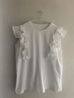 C+H フリル付きノースリーブTシャツ M ホワイト