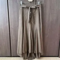 スリットスカート