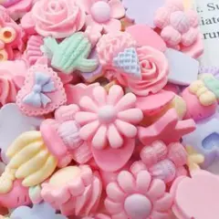 045　100個　プラパーツ　デコパーツ　色々詰め合わせ　まとめ売り　a