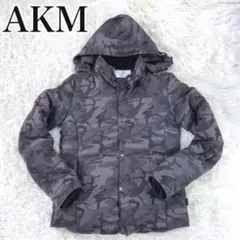 AKM エイケイエム ダウンジャケット カモフラ柄 フード着脱可 ロゴタブ