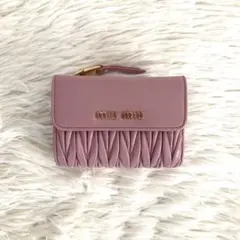 ミュウミュウ 折り財布 マテラッセ レザー ピンク