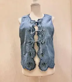【kazumi×Samansa Mos2】刺繍入リボンベスト ブルー