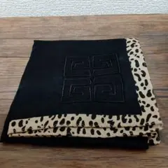 GIVENCHY ジバンシー モノグラム ヒョウ柄 ロゴ ハンカチ 大判 未使用