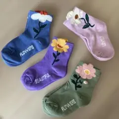 【新品未開封】値下✨花柄　キッズ靴下セット（4足）女の子