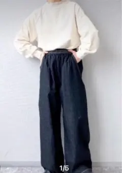 Item thumbnail for item 9dd3c677-99ec-40a3-af57-46ad3f69400e