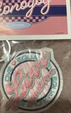 イコノイジョイ　ワッペンキーホルダー　オサレカンパニー　イコラブ　＝LOVE