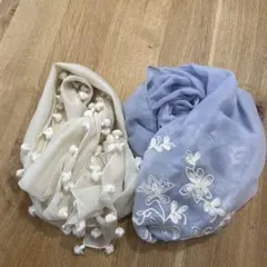 ストール2枚セット　 ボンボン付きアイボリー 、青の刺繍ストール