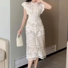 新品・未着用　レースワンピース