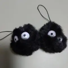 真っ黒　ふわふわストラップセット