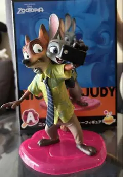 HappyくじA賞　ズートピア ニック＆ジュディ セルフィーフィギュア