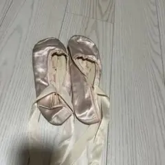 シルビア⭐︎ピンクサテンバレエシューズ