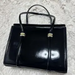 新品　MIKIMOTO　ミキモト　大鹿　エルク　ハンドバッグ　白　ホワイト 新品 MIKIMOTO ミキモト 大鹿 エルク ハンドバッグ 白 ホワイト