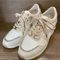 【超美品】ホーキンススポーツ　ヒールアップ　スニーカー　白 金23㎝　ヒール7㎝
