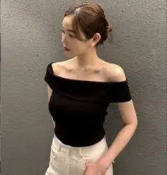 N.s ブラックオフショルダー
