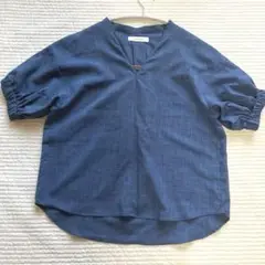 MAYSON GREY ネイビー Vネック バルーンスリーブシャツ