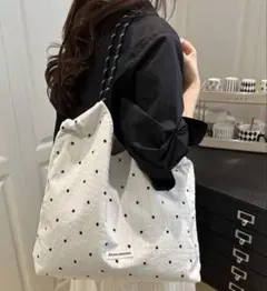 シフォントートバッグ小花柄❤️人気のボールアンドチェーンタイプのパラコード紐バッグ