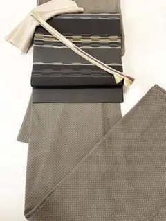 【SALE!】使い勝手の良い無地感覚小紋 正絹