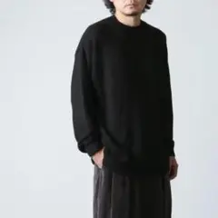 COMOLI ブラックアルパカ クルーネックニット