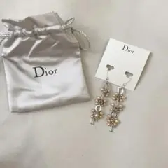ディオール ロゴパールピアス