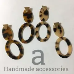 2006☺︎トライアングル型ゴールドとヒョウ柄の大ぶりピアス☺︎
