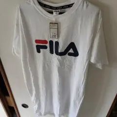 FILA ホワイト Tシャツ ロゴ入り