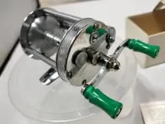 フルーガー　PFLUEGER  アクロン1893 ダイレクトリール　箱あり フルーガー PFLUEGER アクロン1893 ダイレクトリール 箱あり リール