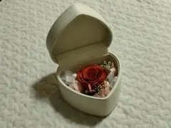 ハート型ホワイトギフトボックス