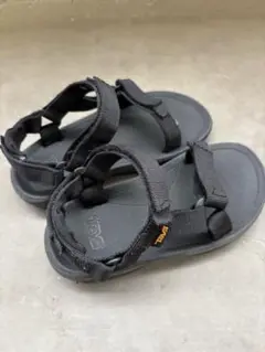 Teva 19 ハリケーン XLT2 ブラック キッズサンダル