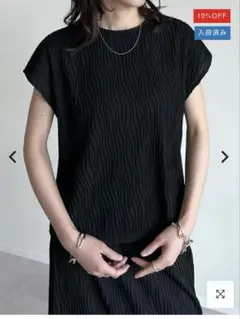 【リエディ】フレンチスリーブウェーブカットジャガードトップス