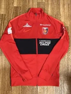 Nike 赤 ジップアップジャケット