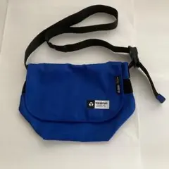 ヤックパック　ショルダーバッグ　マジックテープタイプ　内ポケット付き　ブルー