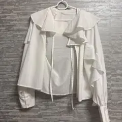 ホワイト フリル長袖シャツ