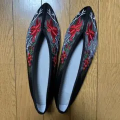 刺繍フラットシューズ