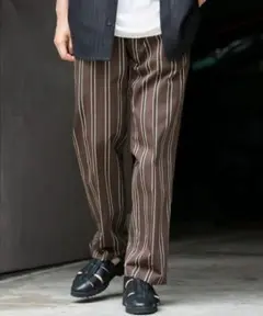 ランダムストライプタックパンツURBAN RESEARCH ROSSO