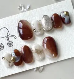 ブラウン　ホワイト　ニュアンス　カフェラテ　コーヒー　ミルク　ネイルチップ　現品