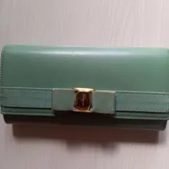 Ferragamo 長財布