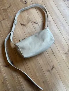 ear PAPILLONNER イアパピヨネ　ボックスショルダーバッグ　ベージュ