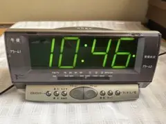 デジタル時計 電波時計　FM/AMラジオ付