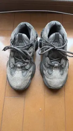 yeezy 500 スニーカー